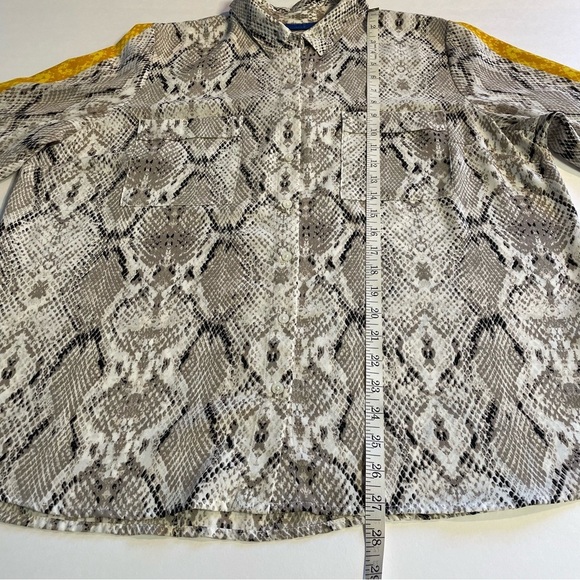 Apt. 9 Women's Snakeskin Print Button-Up Shirt with Yellow Accents Size XL - Picture 12 of 13